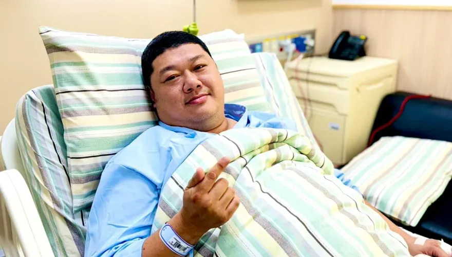 國慶日缺席　藍委游灝驚傳住院「今天一定要開刀」！PO病床照：中華民國生日快樂