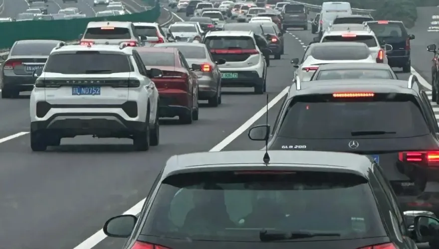 周末出遊注意！國道「5大壅塞路段」曝　高公局籲南下中午後再出發