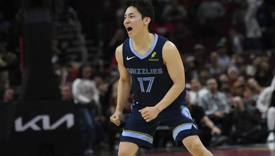 影/超狂視野！河村勇輝妙傳全場最高8助攻　助灰熊克服21分落後逆轉勝公牛