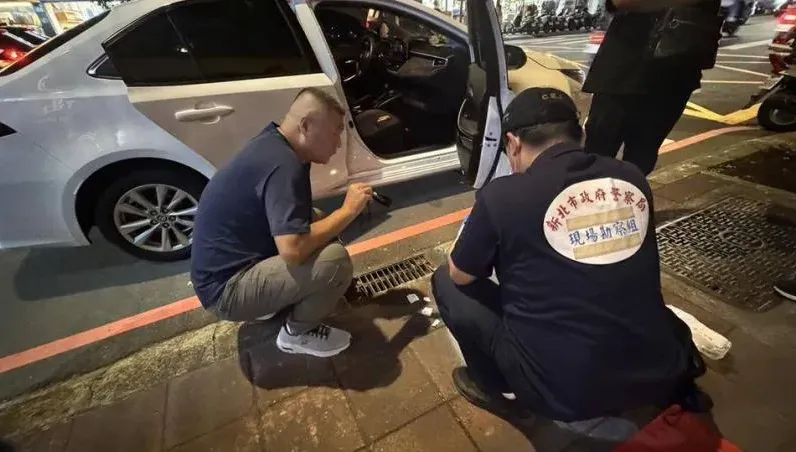毒駕壯膽？永和樂華夜市「猴群」太囂張　竟包圍阿sir狂嗆「警察又怎樣」