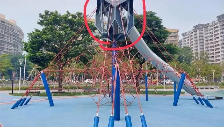 高雄綠園道公園驚見變態男！露鳥、強摟小孩…家長嚇壞「受害者不只一位」