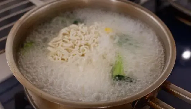 鋁鍋烹煮致失智？醫指無證據　無毒教母：煮酸性食物恐溶出鋁
