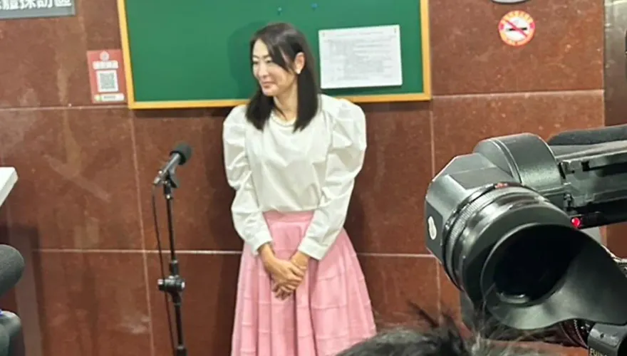 賈永婕預告跨年焰火長達5分鐘！立院備詢處女秀卻因「1事」讓老公大失血
