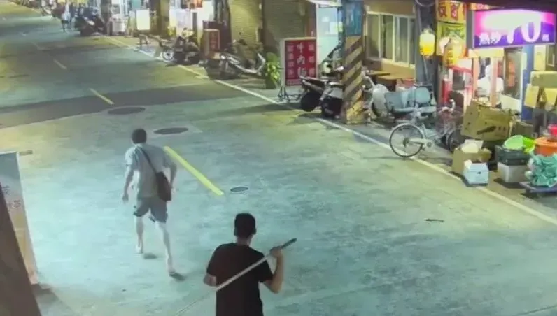 錯誤示範！新北2男深夜K歌爆衝突當街互毆　原因竟是10歲兒被駡