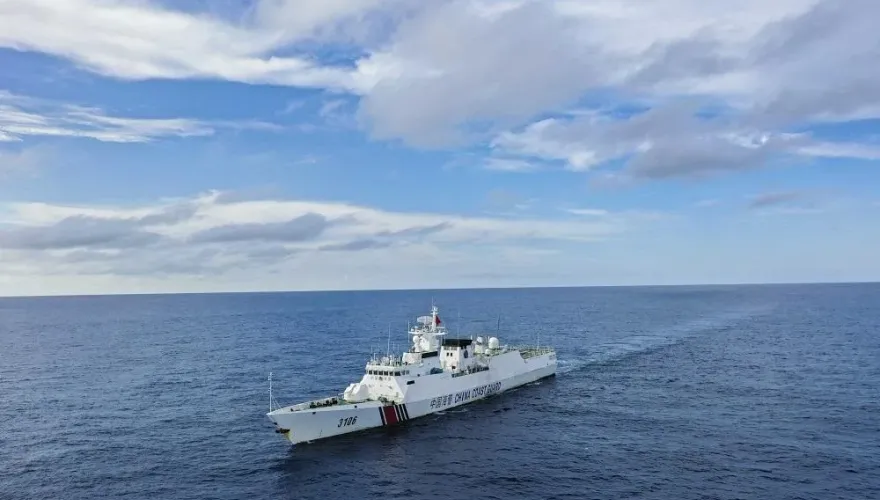 中菲南海爭端再起！陸海警赴黃岩島宣示主權　稱「依法維權巡航」