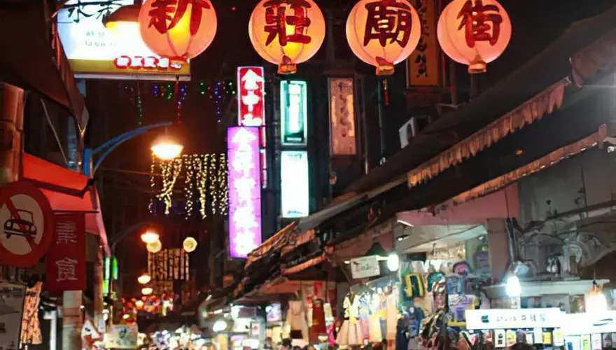 新莊廟街「百年夜市」人潮消失　網稱「環境不佳」是關鍵：沒救了