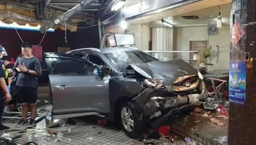 內湖無照少年奪3命！目擊者還原驚嚇瞬間：人直接貼死在牆壁…七孔流血