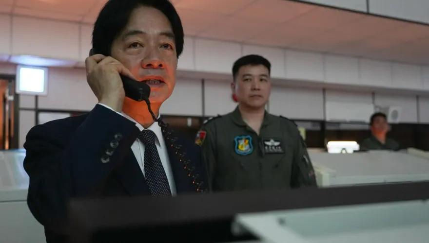 勗勉聯合利劍演習應處部隊　賴清德親和飛官空中對話：感謝為國辛勞