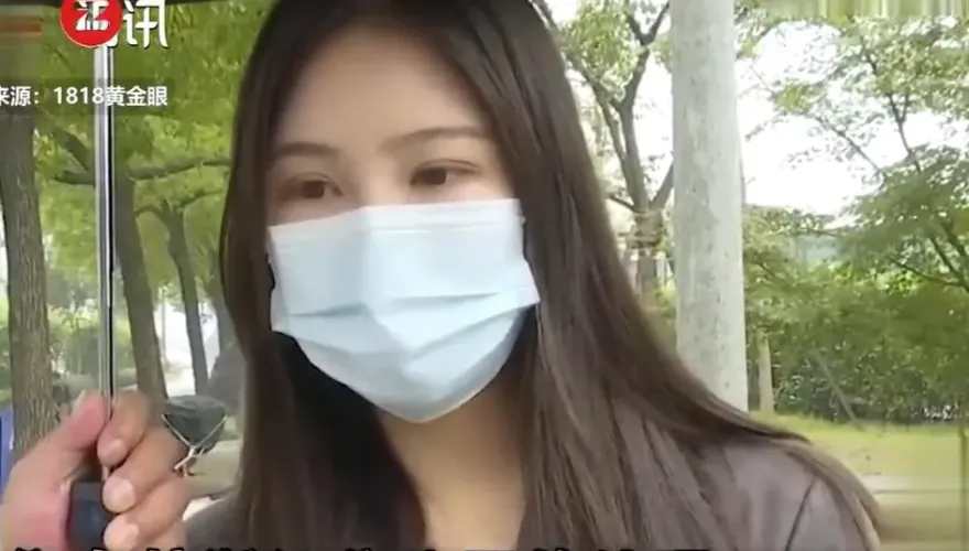 不滿違規遭指責　東航美女空姐與座艙長大打出手丟工作