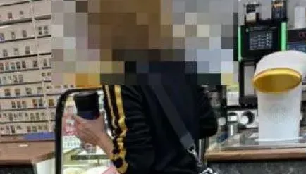 超商買熱咖啡沒杯架！火爆婦飆罵恐嚇店員：燙到要告你