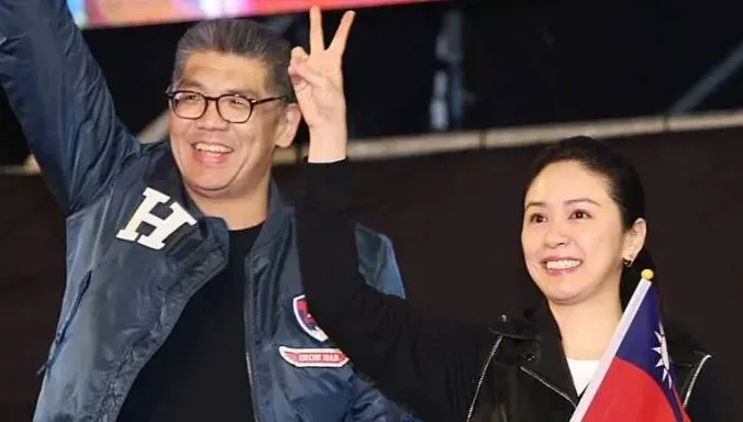 連勝文罕曬夫妻合照放閃！網喊蔡依珊「沒當第一夫人可惜」 意外釣本尊回應