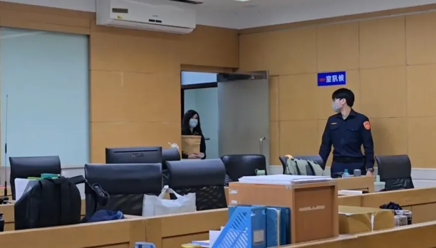 影/黃牛夫妻檔狂掃50張周董門票！張女「20萬交保」　劉男遭聲押喊「我不服！」
