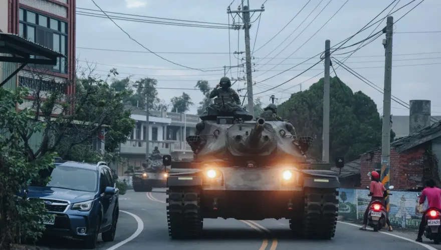 「長泰19號」操演實兵對抗　M60A3、CM11戰車上演攻防戰