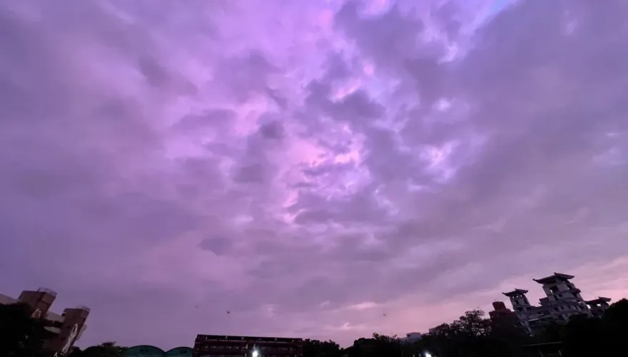 康芮颱風侵台前「台南天空染上紫色」　罕見炫麗奇景原因曝