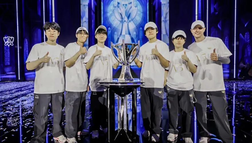 永遠的GOAT！Faker「大魔王」傳奇永不熄　T1再奪英雄聯盟世界大賽冠軍