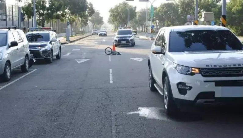 閃燈路口突衝出！台中11歲男童遭2車撞死　全案依過失致死罪偵辦