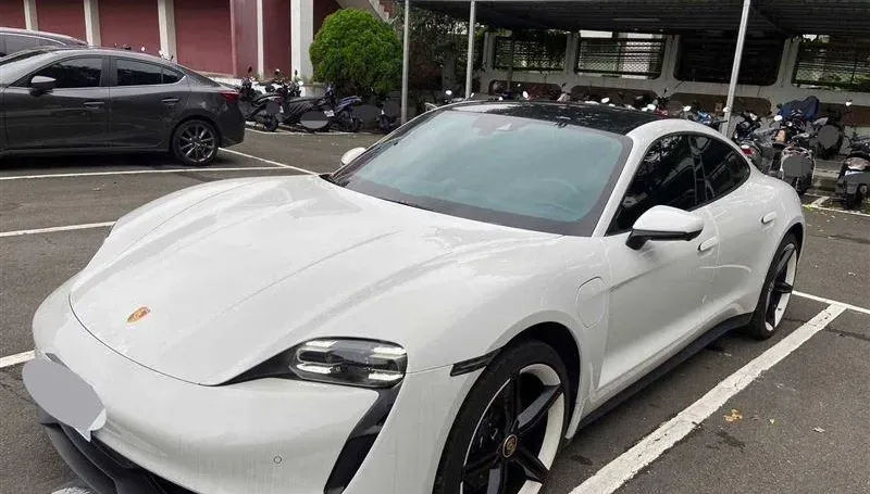 新北分署雙11法拍名車！保時捷TAYCAN純電跑車、BMW都入列