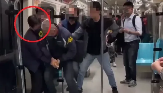 工作都做不久！42歲北捷砍人女「任職2個月被辭退」　上一份只做1周
