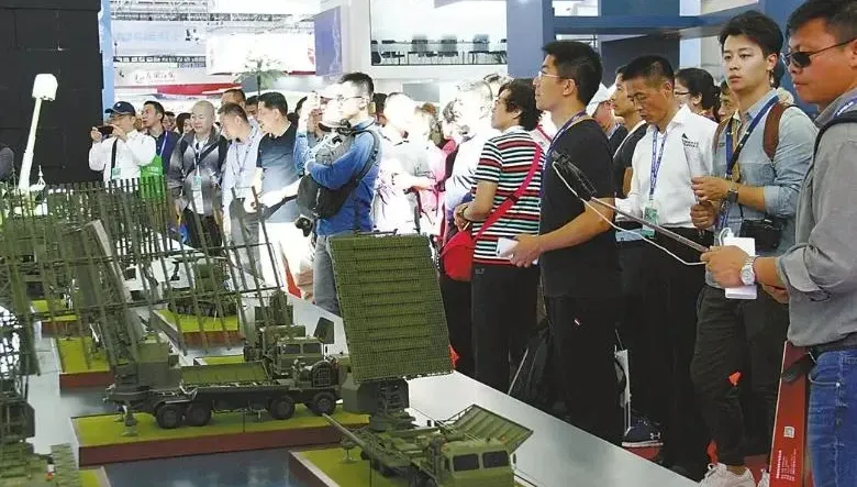 軍事迷注意！俄第三代地對空飛彈系統S-400「凱旋」模型　將亮相珠海航展