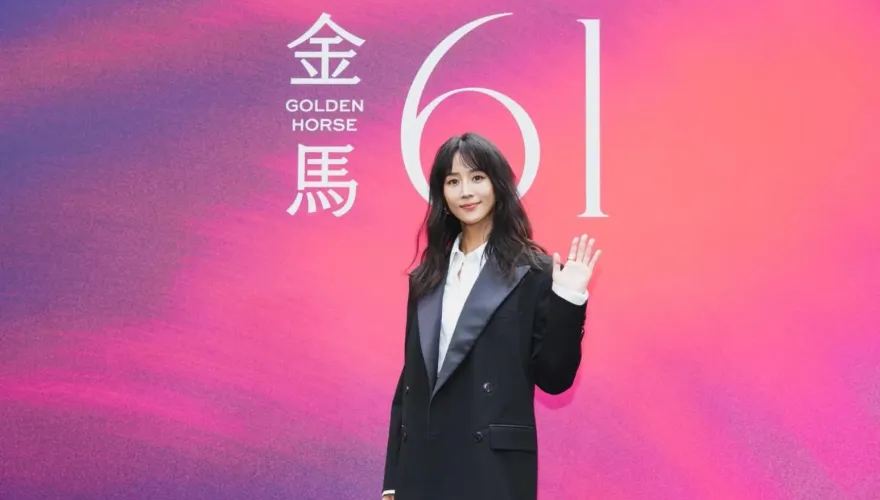 張鈞甯隔18年再演醫生！《化外之醫》爆演員「中樂透頭獎」返鄉失聯