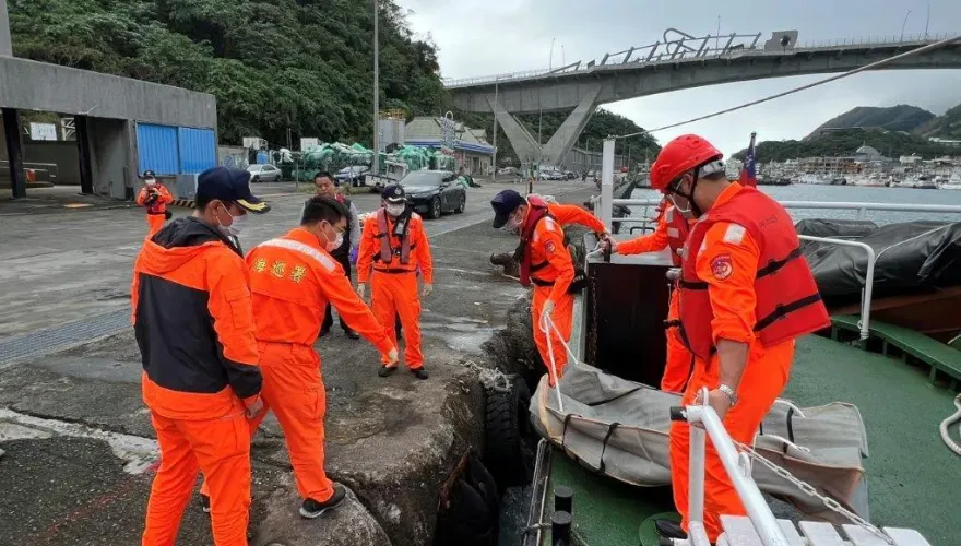 宜蘭驚見「無穿衣」女浮屍！身高155公分、左手戴機械錶　比對失蹤人口