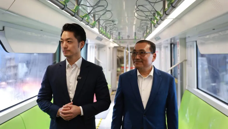 捷運萬大線一期首列電聯車抵台　蔣萬安：目標2027完工造福雙北市民