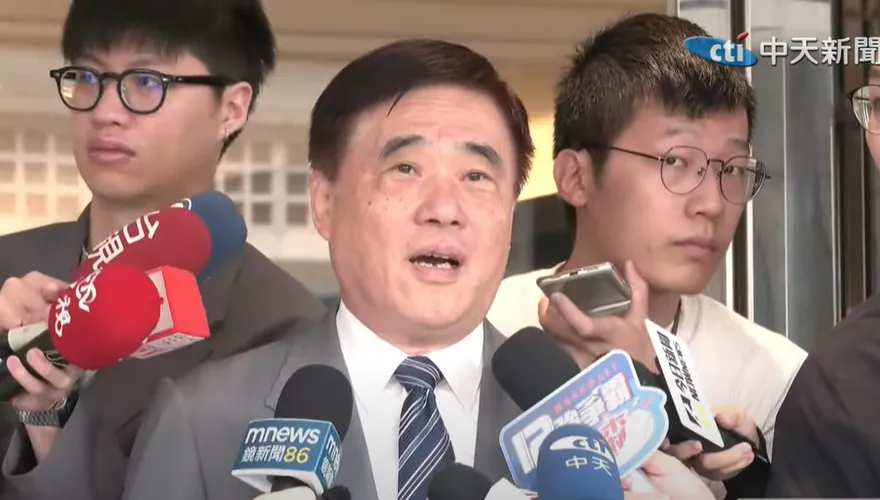 被酸「老藍男」　郝龍斌：心態是關鍵、100分鐘登頂七星山！