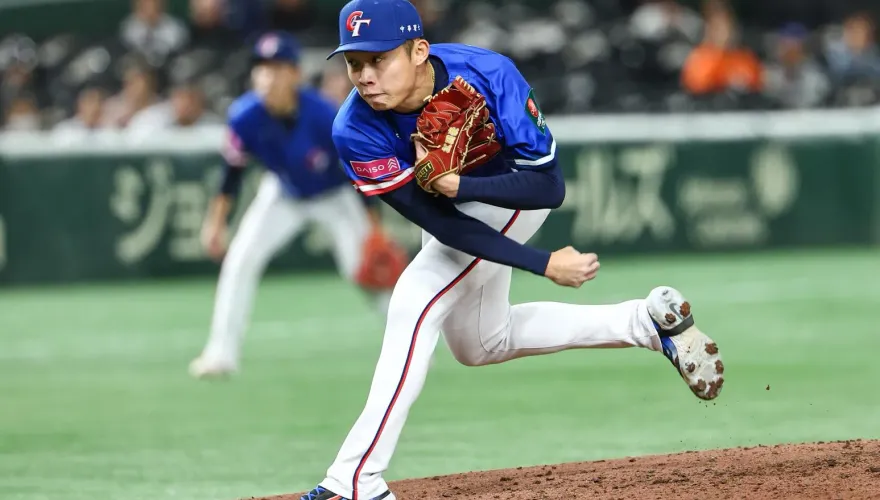 送辰己涼介手套！江國豪收到回禮　曬出「豪華大禮包」