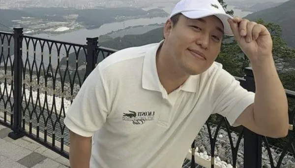 11天前才現身！35歲諧星成龍突猝逝「死因成謎」　官方悲痛證實：他離開了