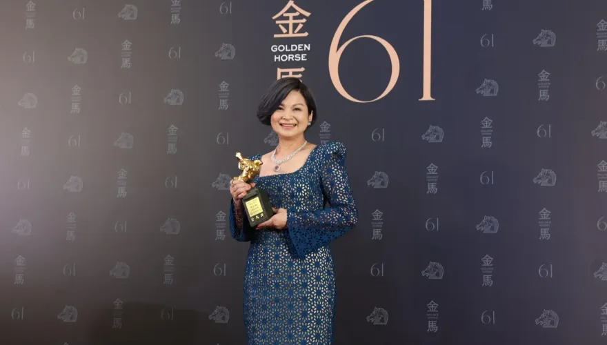 金馬61/相隔20年再奪獎！楊貴媚「能8蹲」喊話合作五月天拿金曲