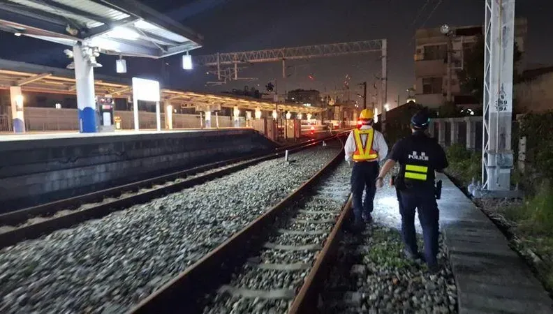 台鐵一晚2起行人越軌遭撞！54歲婦死亡　7旬嬤無生命跡象