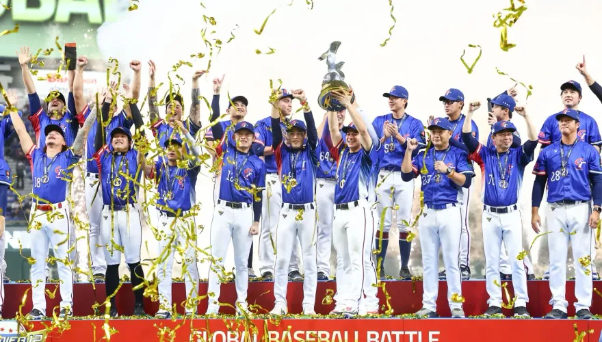 台灣英雄大遊行下午「英雄谷有約」！晚間衝耶誕城見面會　懶人包快收