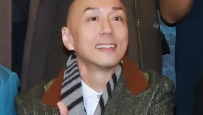 沒戲拍收入不穩！港星戴耀明到餐廳「洗碗」打工　霸氣回：不偷不搶