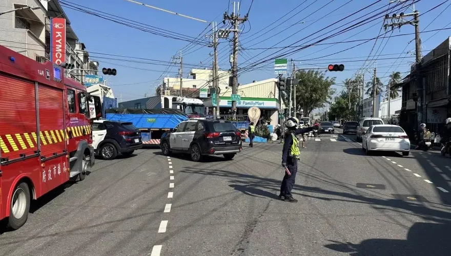 視線死角釀禍！岡山單車女遭貨車「捲入輪下」　當場死亡