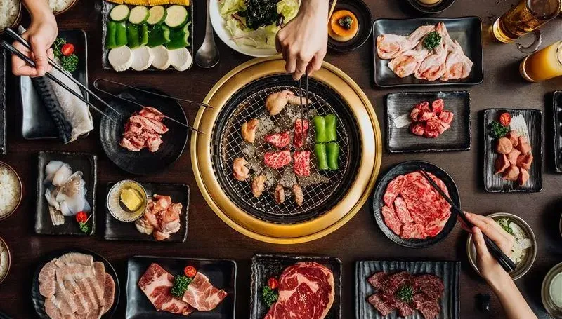 天冷嗑肉！「肉盤生日蛋糕」眾樂樂　也有韓式獨享烤肉餐