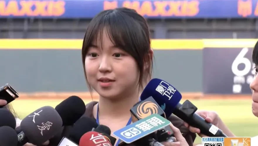 復旦女大生「中國台北」遭側翼鎖定！蕭旭岑爆：她壓力太大…哭了