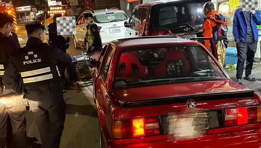 影/永康碳烤攤車禍5傷！22歲BMW妹子衝撞　理由是恍神