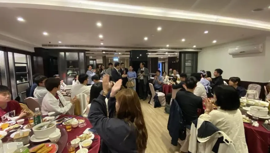 陸生團夜遊九份店家曝心聲　盼兩岸良善交流要更多