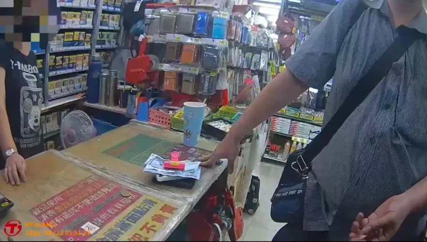 影/找碴畫面曝！連9次掏千元鈔買小物　男子遭罰3千元