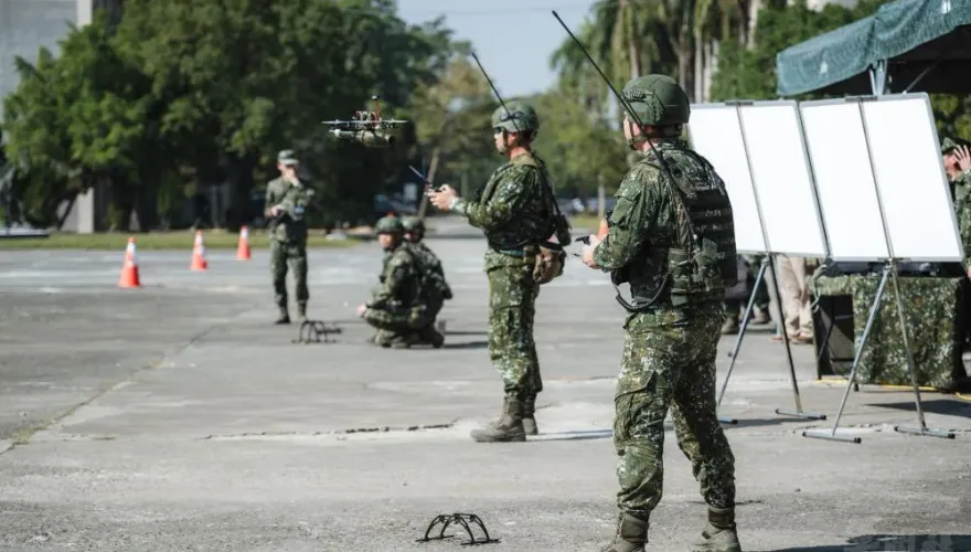 視導陸軍無人機訓練中心　顧立雄：人人皆能成為操作手