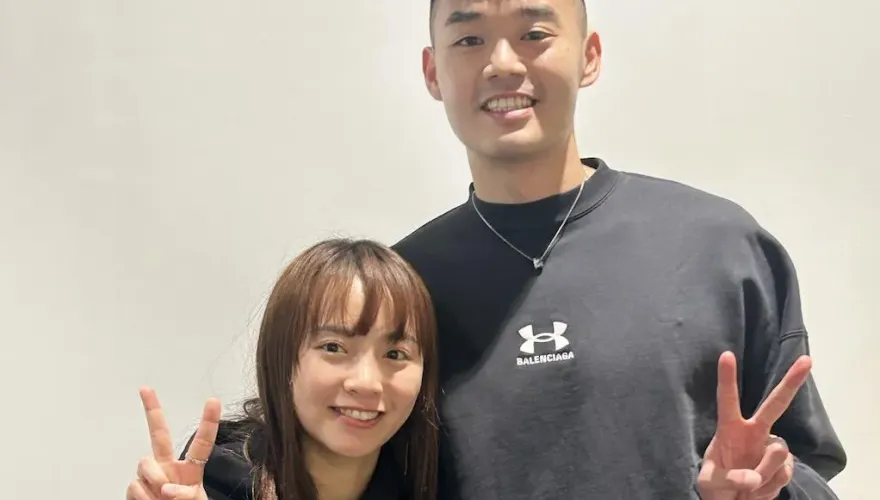 直擊/求婚後首亮相！王齊麟攜陳詩媛朝聖周杰倫　7大王牌運動員「金光閃閃」追星