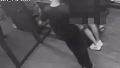 不蘇胡！鄧佳華偷拍女同事裙底風光　遭判6月徒刑