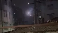 信義區變電箱爆炸起火！「滋滋」作響冒火花　現火勢已撲滅
