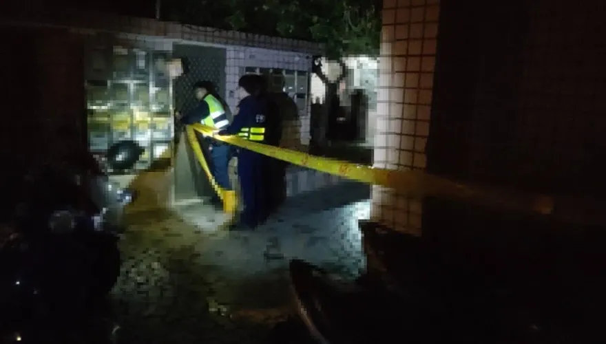 苗栗滅門慘案！36歲男持刀殺母砍子　員警前墜4樓亡