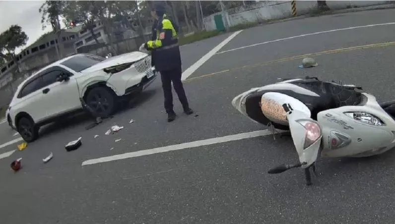 花蓮現役女軍人洽公猛撞機車！7旬翁爆頭命危