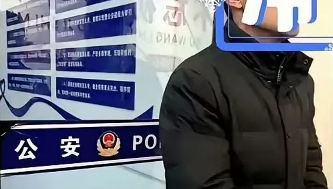影/向女大生伸鹹豬手！外籍男在陸遭抓包耍賴　限期出境