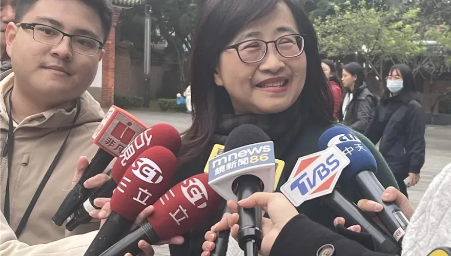 羅文嘉講雙城論壇風涼話　林奕華酸：海基會管道可能沒了