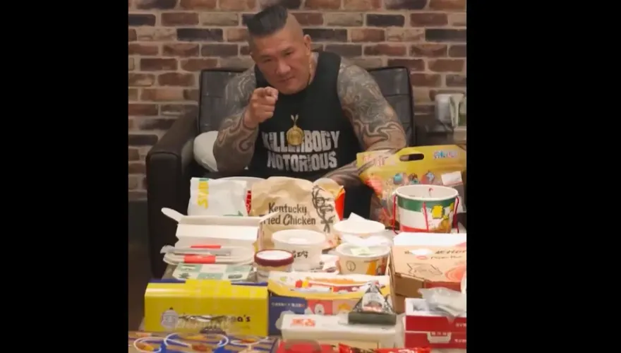 館長吃美食遭品牌切割　出大招回擊！網：青鳥只能吃屎了