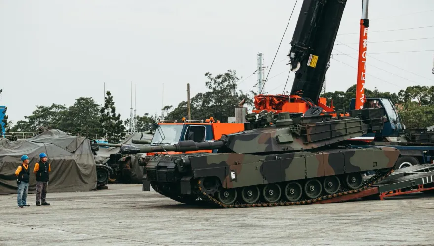 「地表最強戰車」駐守也無用？M1A2T淪活動砲台就慘了（譚傳毅）