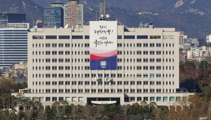 南韓「特別偵查團」搜查總統府遭阻攔！對峙近8小時後撤離